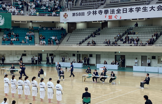 全日本学生大会に出場する部員の様子